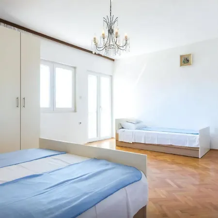 Apartment Sonnige In Mit Privatem Parkplatz *
