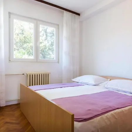 Apartment Sonnige In Mit Privatem Parkplatz